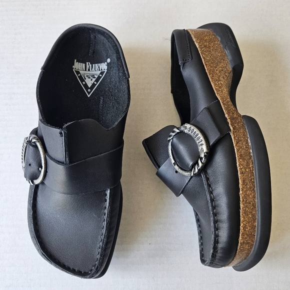 John Fluevog Black Leather Linn Peacemaker Mules - Picture 3 of 13